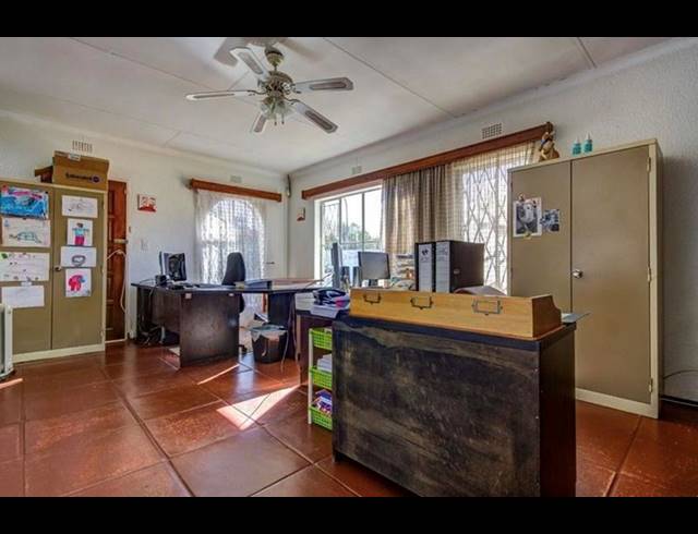 3 BEDROOM HOUSE FOR SALE IN VAN RIEBEECK PARK